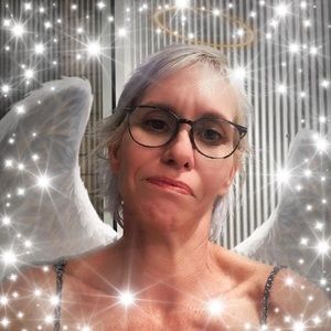 Meet your Posher, Simone